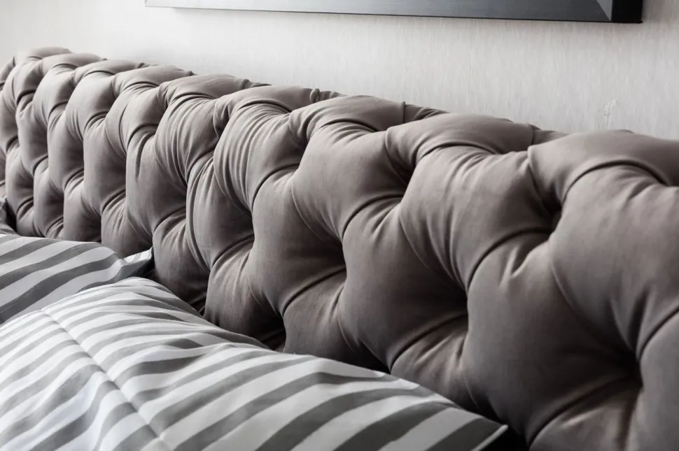 KARE Design Bed Desire Fluweel Zilvergrijs 160x200cm Clearance