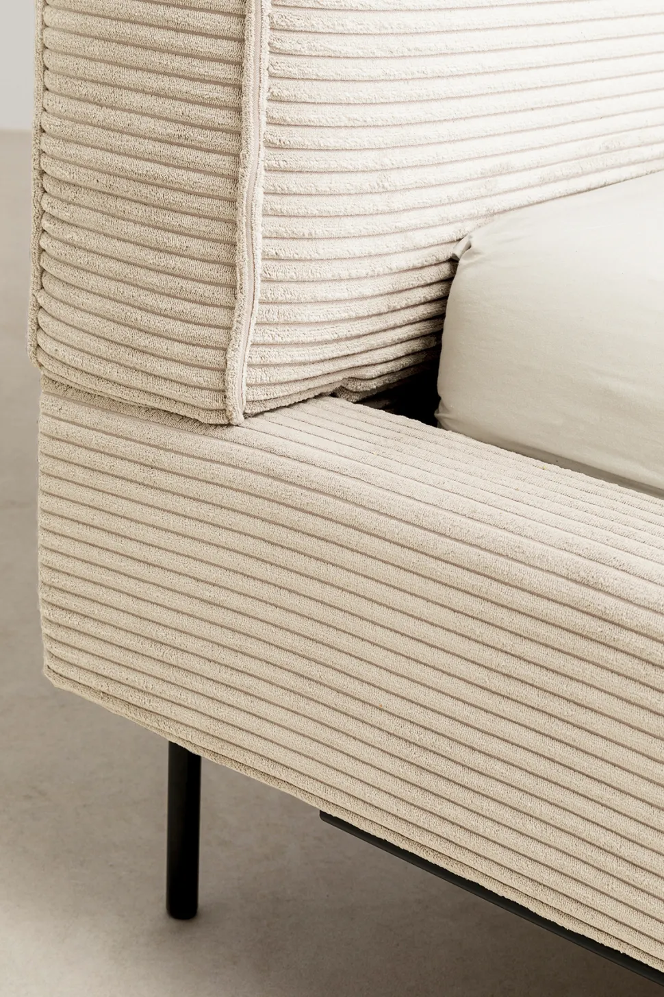 KARE Design Bed East Side Cord Creme 180x200cm Store