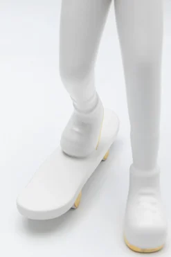 KARE Design Decofiguur Skating Astronaut White 33cm Clearance