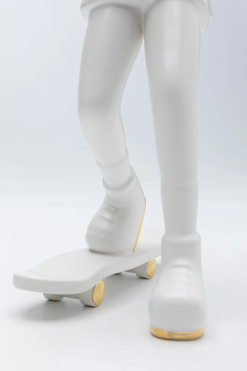 KARE Design Decofiguur Skating Astronaut White 33cm Clearance