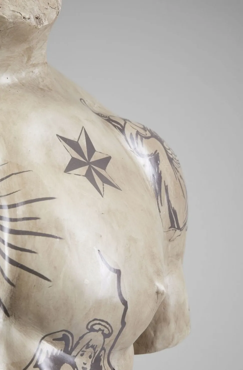 KARE Design Decofiguur Torso Tattoos Hot