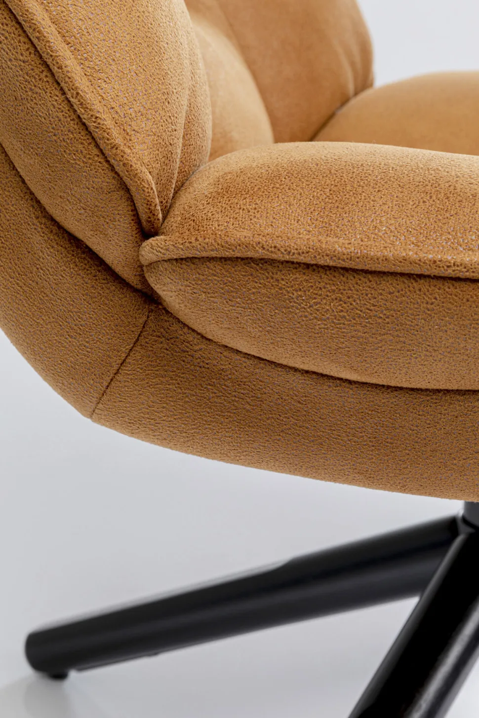 KARE Design Draaifauteuil Victor Hot