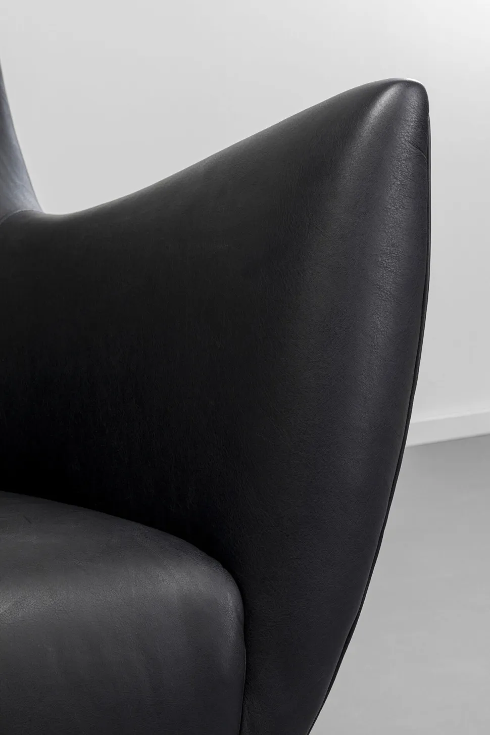 KARE Design Fauteuil Goldfinger Smart Leather Black Shop