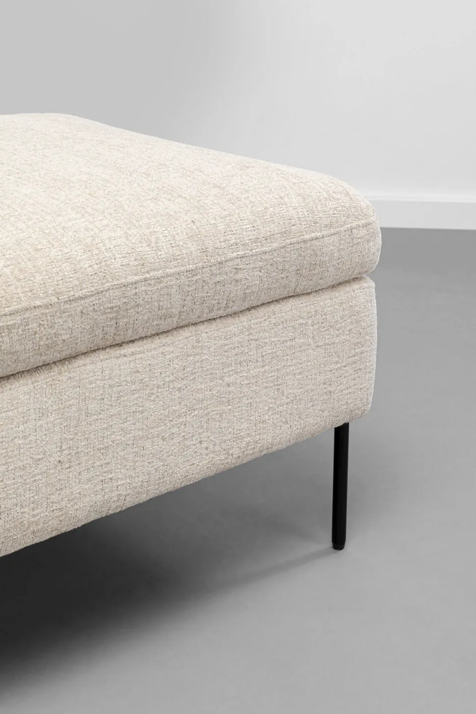KARE Design Fauteuil + Hocker Quinn High Beige Hot