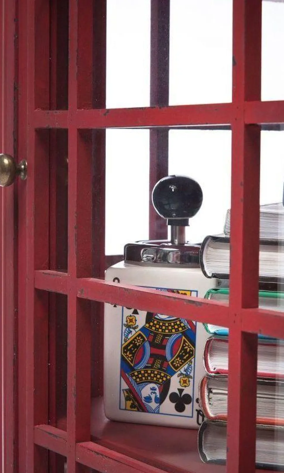 KARE Design Vitrinekast London Telephone Hot